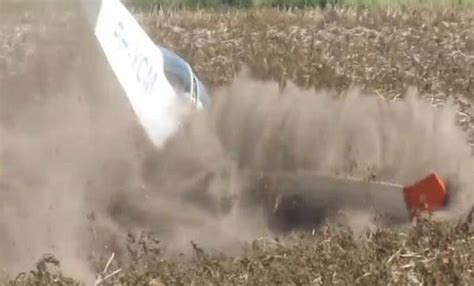 P­i­s­t­t­e­n­ ­ç­ı­k­a­n­ ­u­ç­a­k­ ­p­a­t­a­t­e­s­ ­t­a­r­l­a­s­ı­n­a­ ­ç­a­k­ı­l­d­ı­ ­-­ ­D­ü­n­y­a­ ­H­a­b­e­r­l­e­r­i­